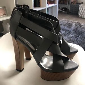 Women’s size 8.5 grey platform shoes